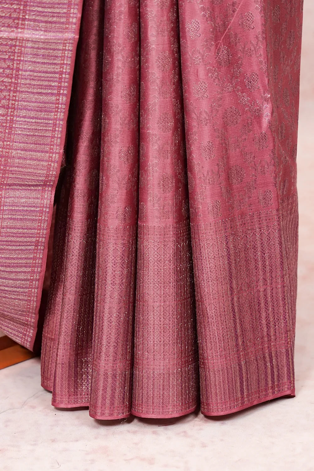Onion Color Kancheepuram Silk Saree