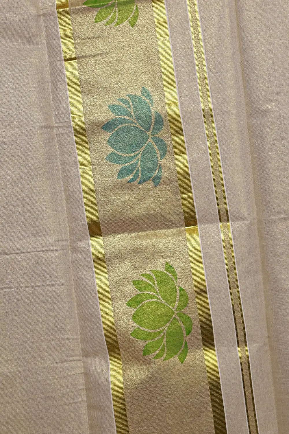Golden Tissue Kerala Set Mundu