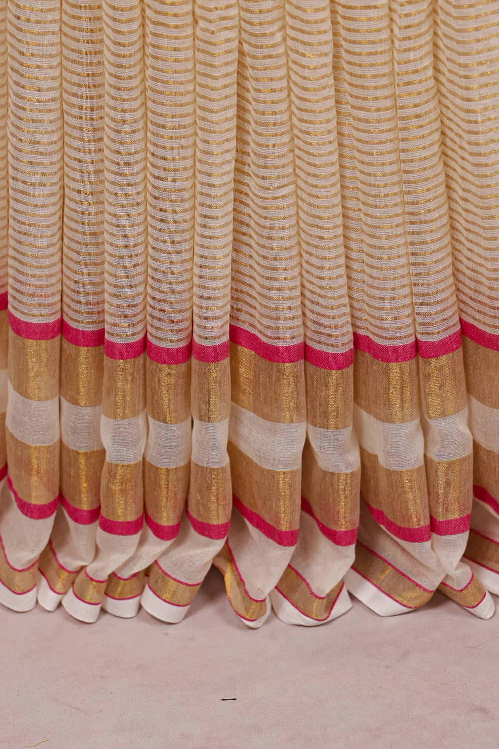 Off White Mul Cotton Kerala Saree