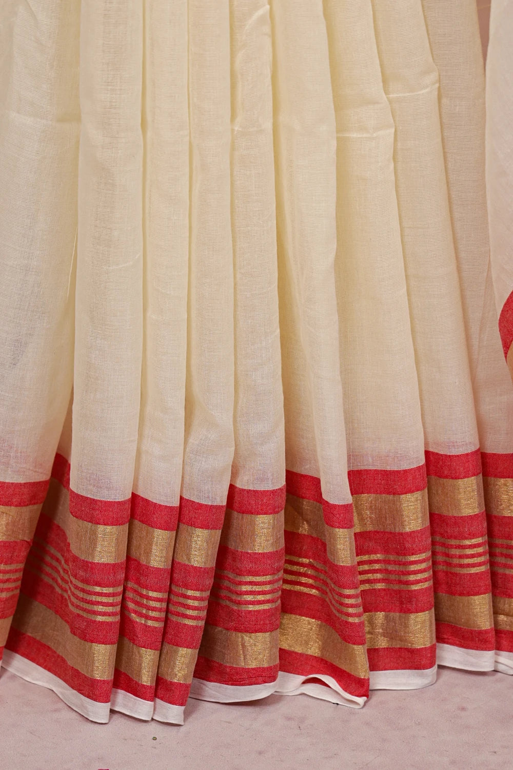Off White Mul Cotton Kerala Saree