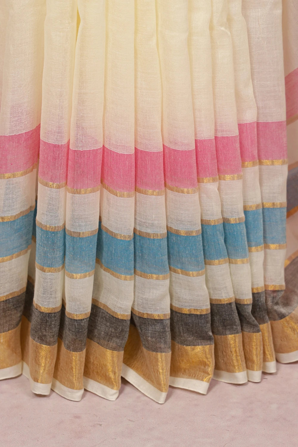 Off White Mul Cotton Kerala Saree