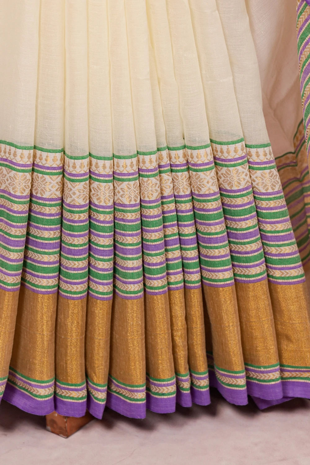 Off White Mul Cotton Kerala Saree