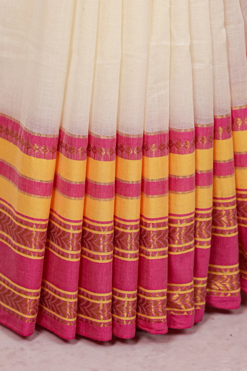 Off White Mul Cotton Kerala Saree