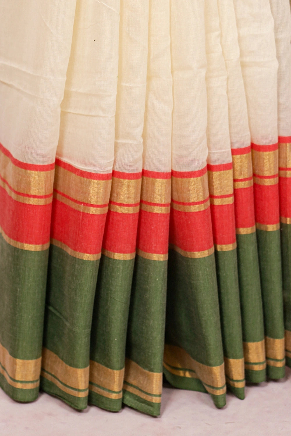 Off White Mul Cotton Kerala Saree