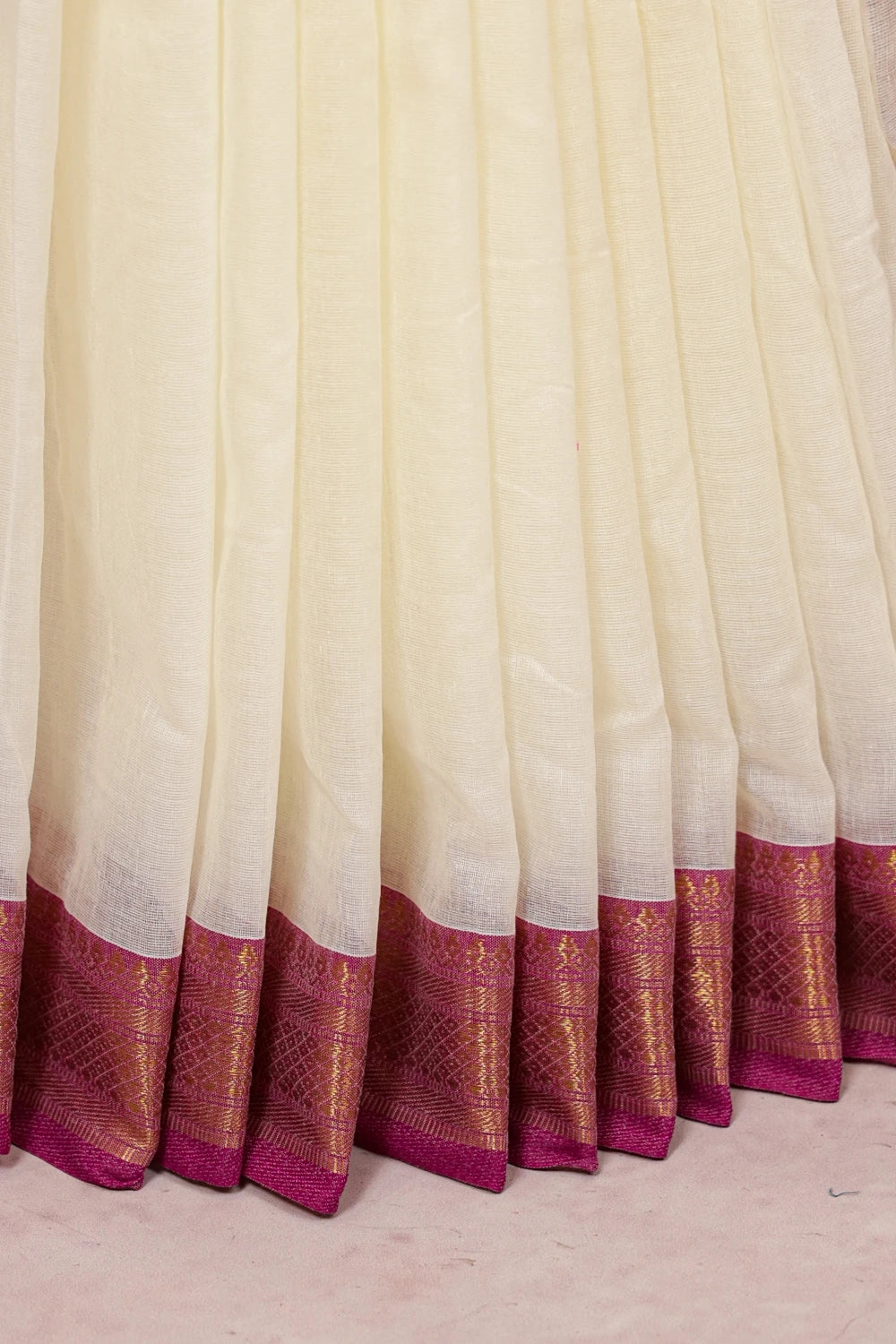 Off White Mul Cotton Kerala Saree