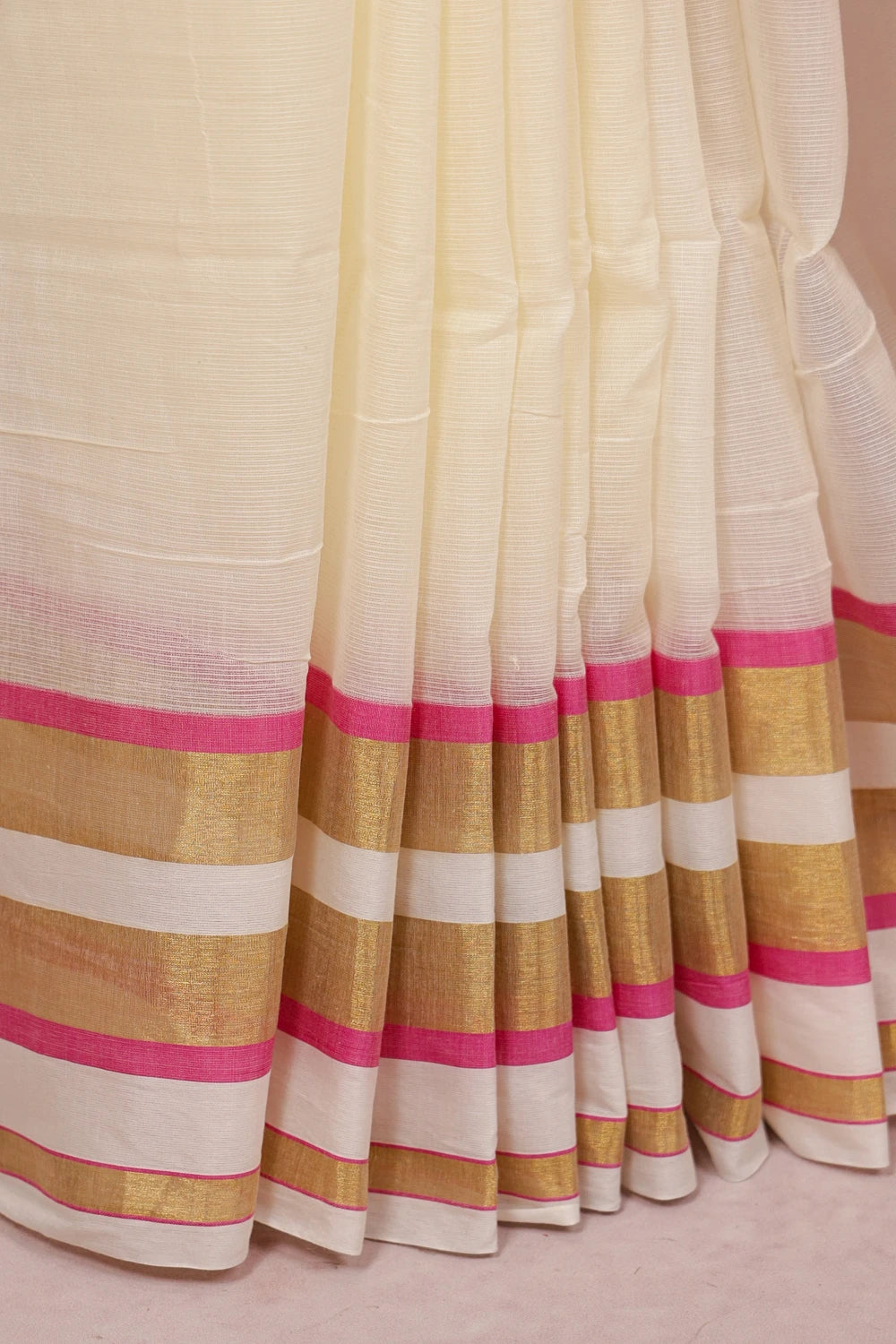 Off White Mul Cotton Kerala Saree