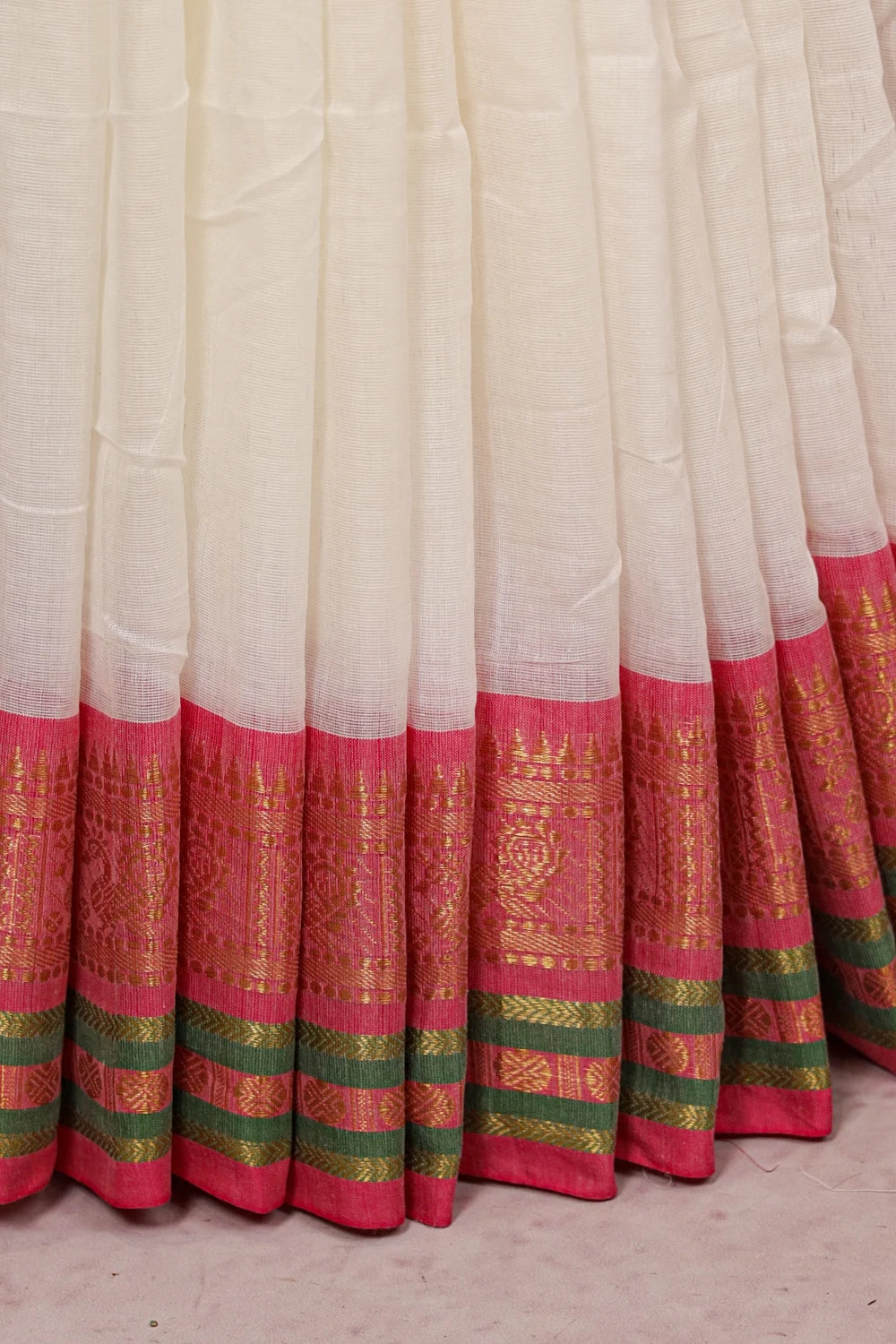 Off White Mul Cotton Kerala Saree