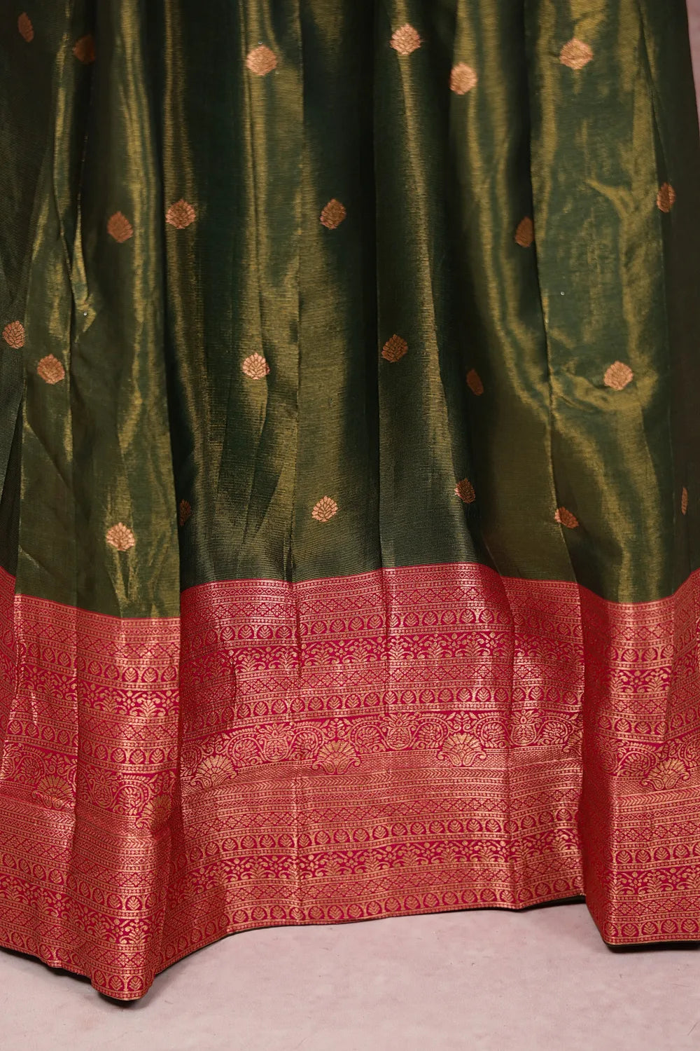 Green And Magenta Tissue Dhavani Set