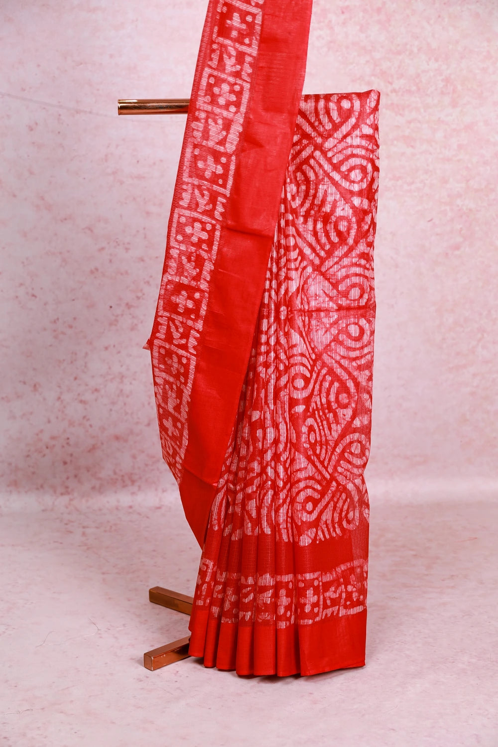Red Cotton Kota Bathik Print Saree With Plain Border - Seematti
