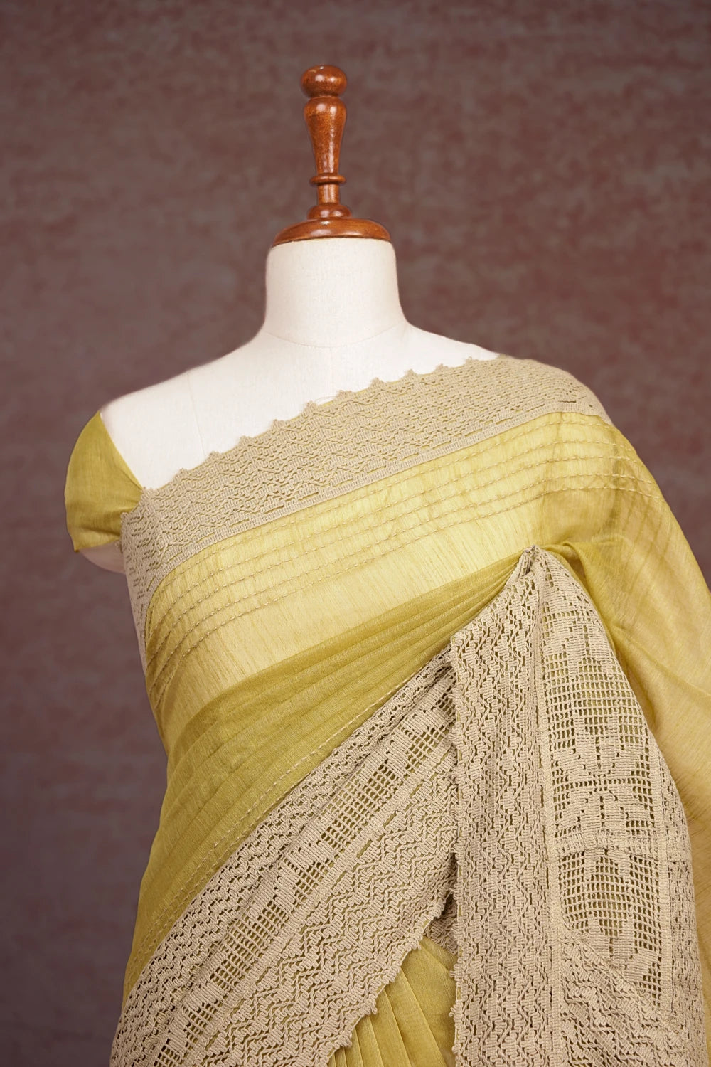 Yellowish Green Semi Organza Saree