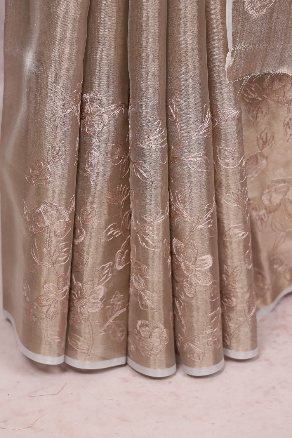 Chikku Gold Semi Tissue Saree