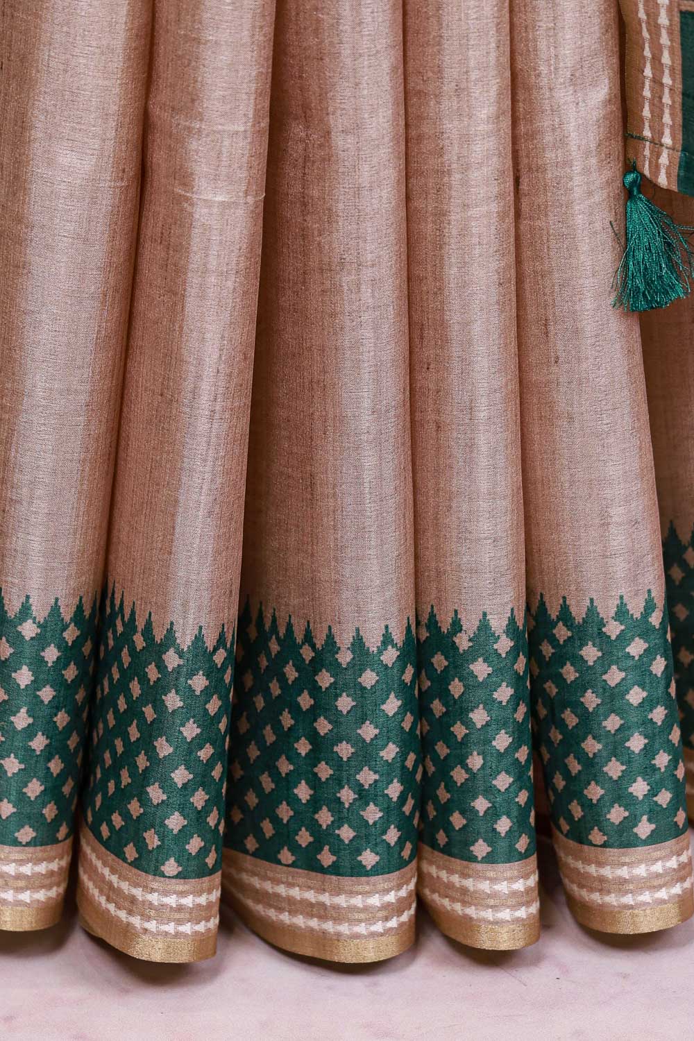 Chikku Color Semi Tussar Saree