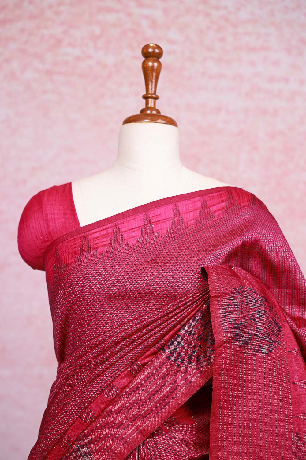 Magenta Semi Jute Saree - Seematti