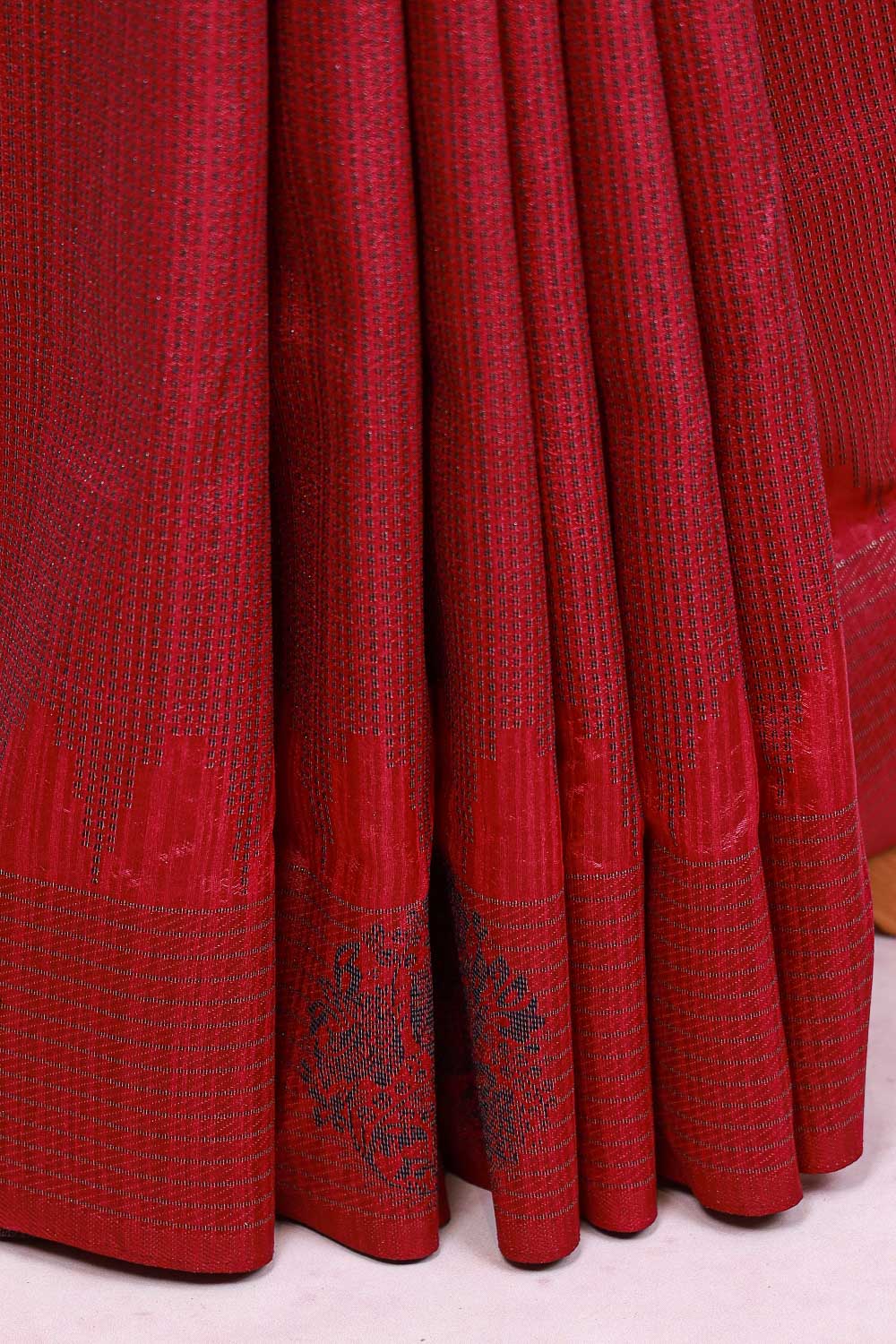 Magenta Semi Jute Saree - Seematti