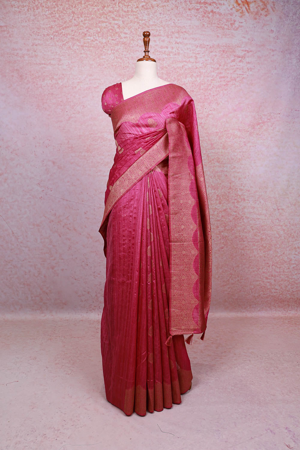 Onion Pink Semi Jute Saree