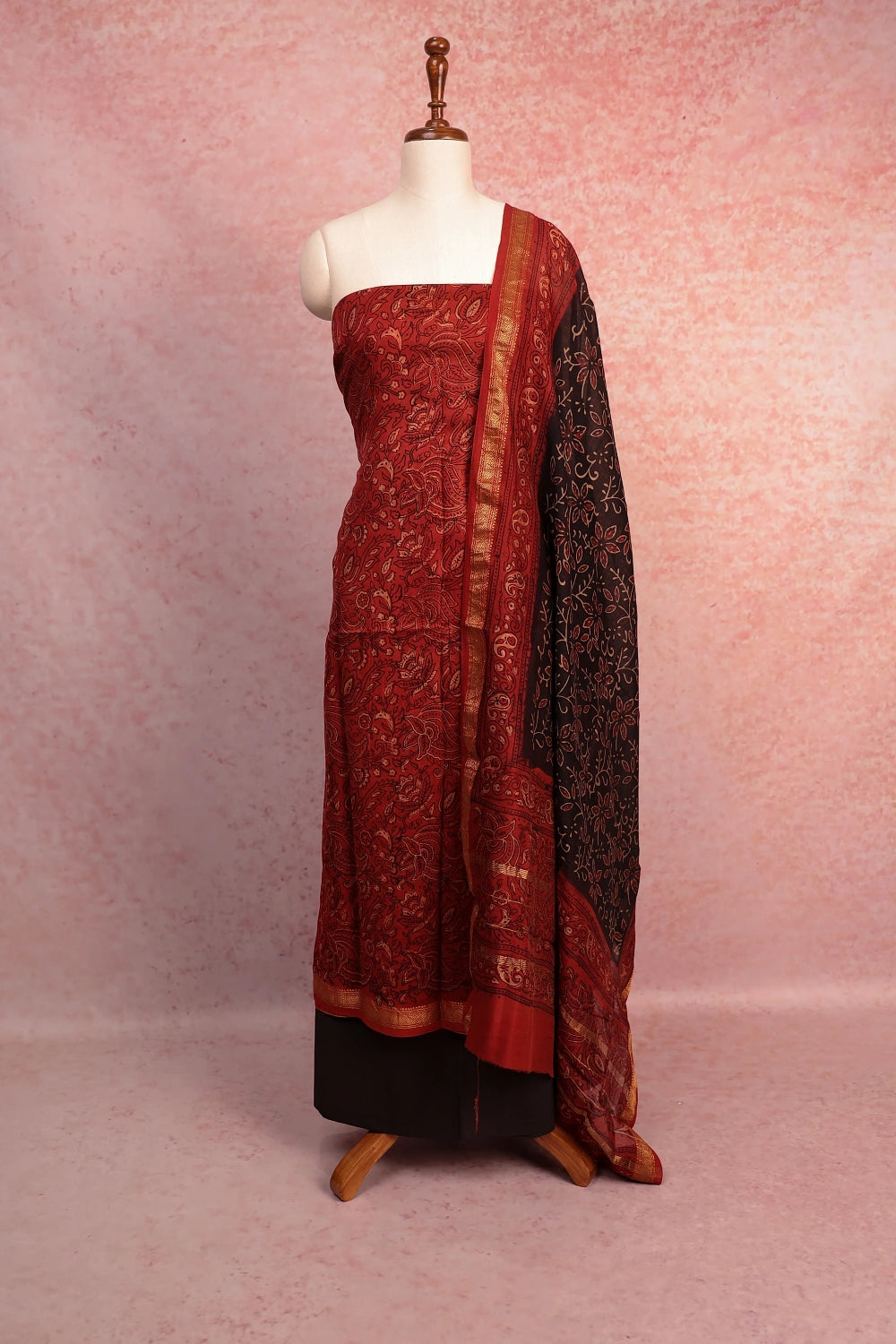 Maroon Maheshwari Silk Printed Unstitched Churidhar Material