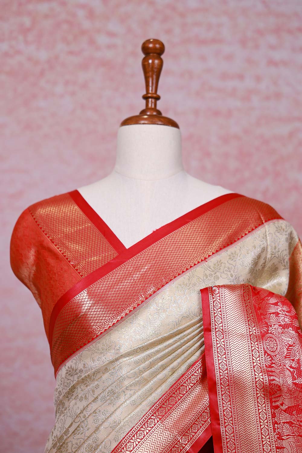 Cream Semi Tissue Saree - Seematti
