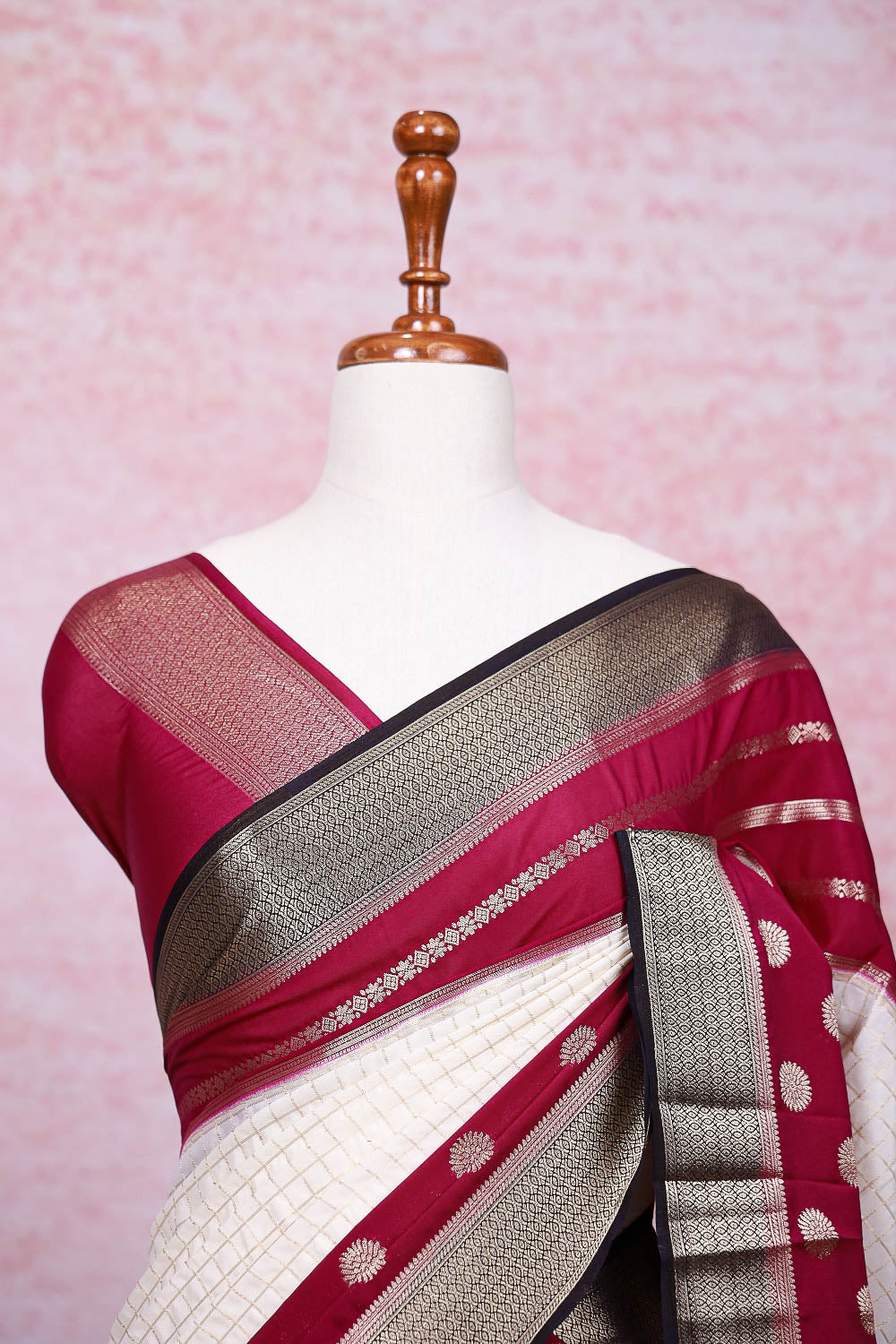 Off White Semi Banarasi Saree - Seematti