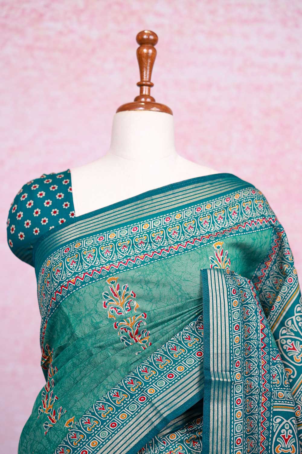 Green Soft Cotton Saree - Seematti