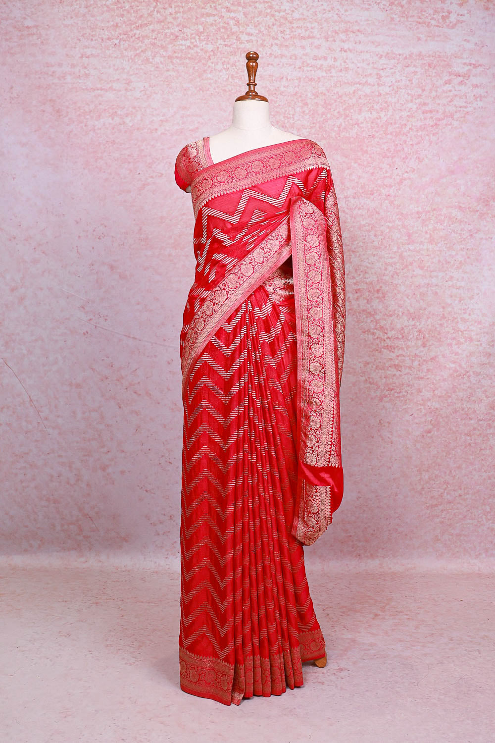 Reddish Pink Semi Banarasi Saree - Seematti