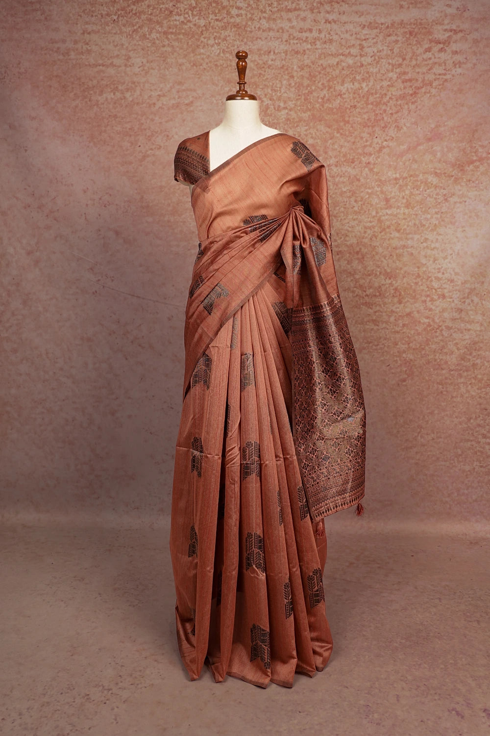 Onion Colour Semi Jute Saree