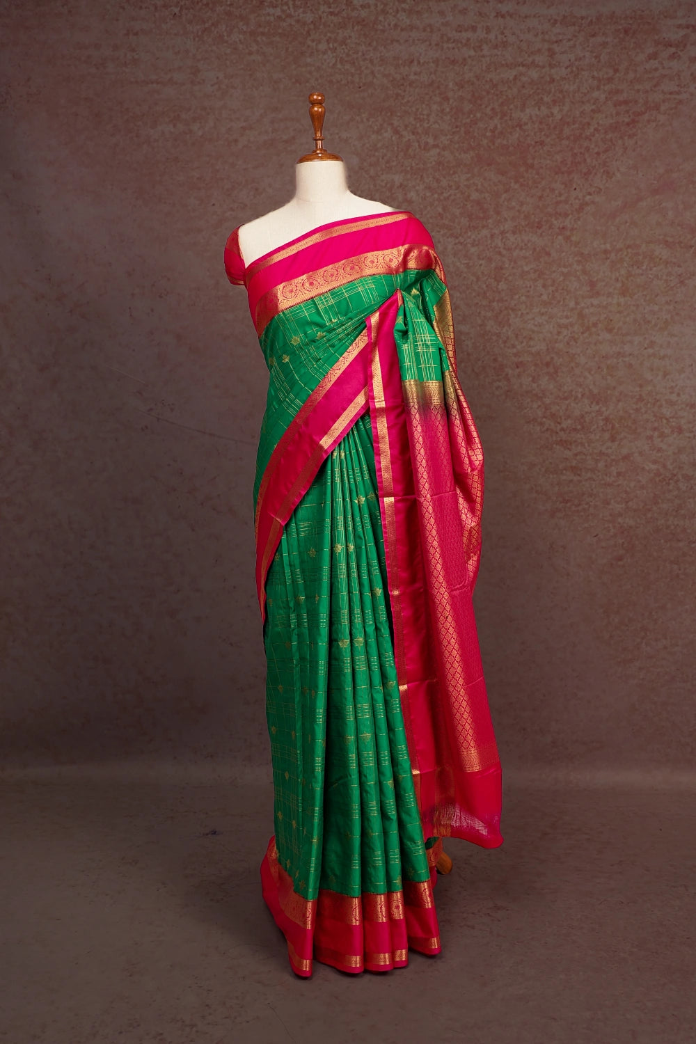 Parrot Green Semi Kanchi Soft Silk Saree