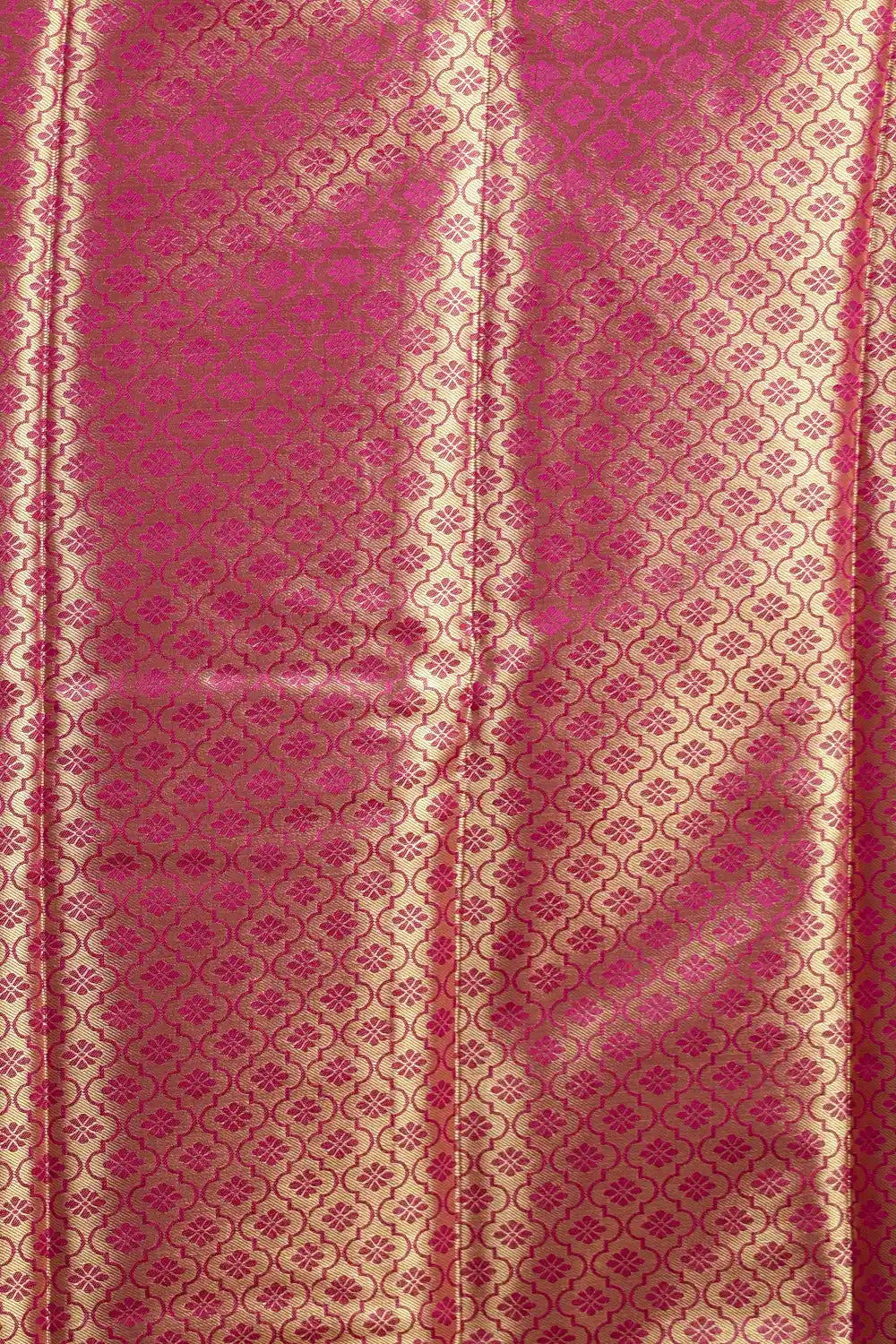 Vadamulla With Golden Semi Tissue Silk Saree