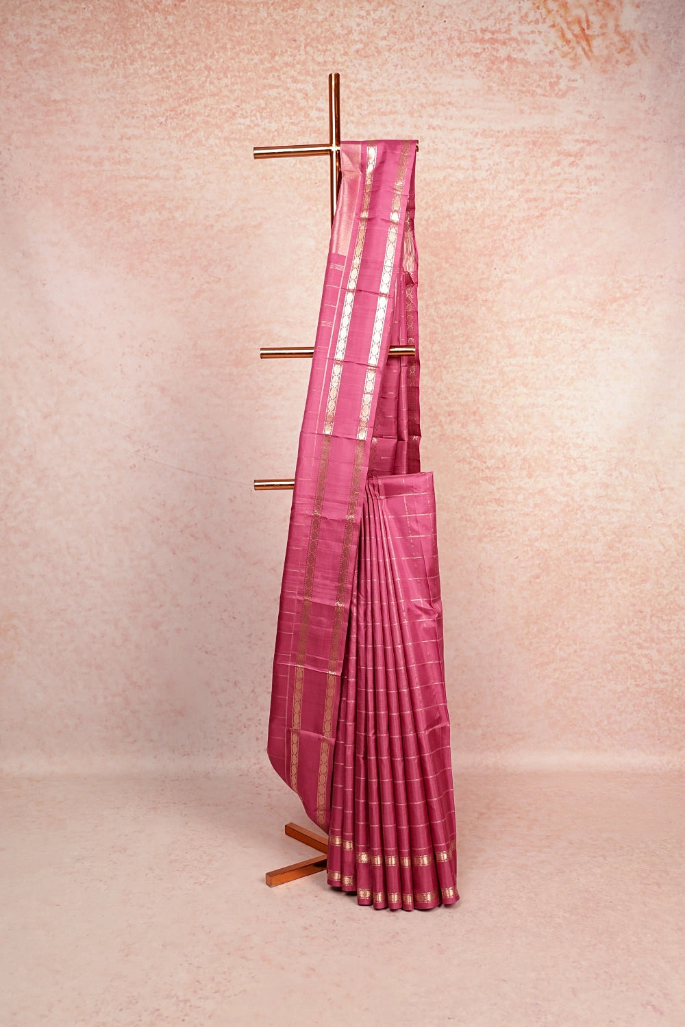 Onion Color Kancheepuram Silk Saree