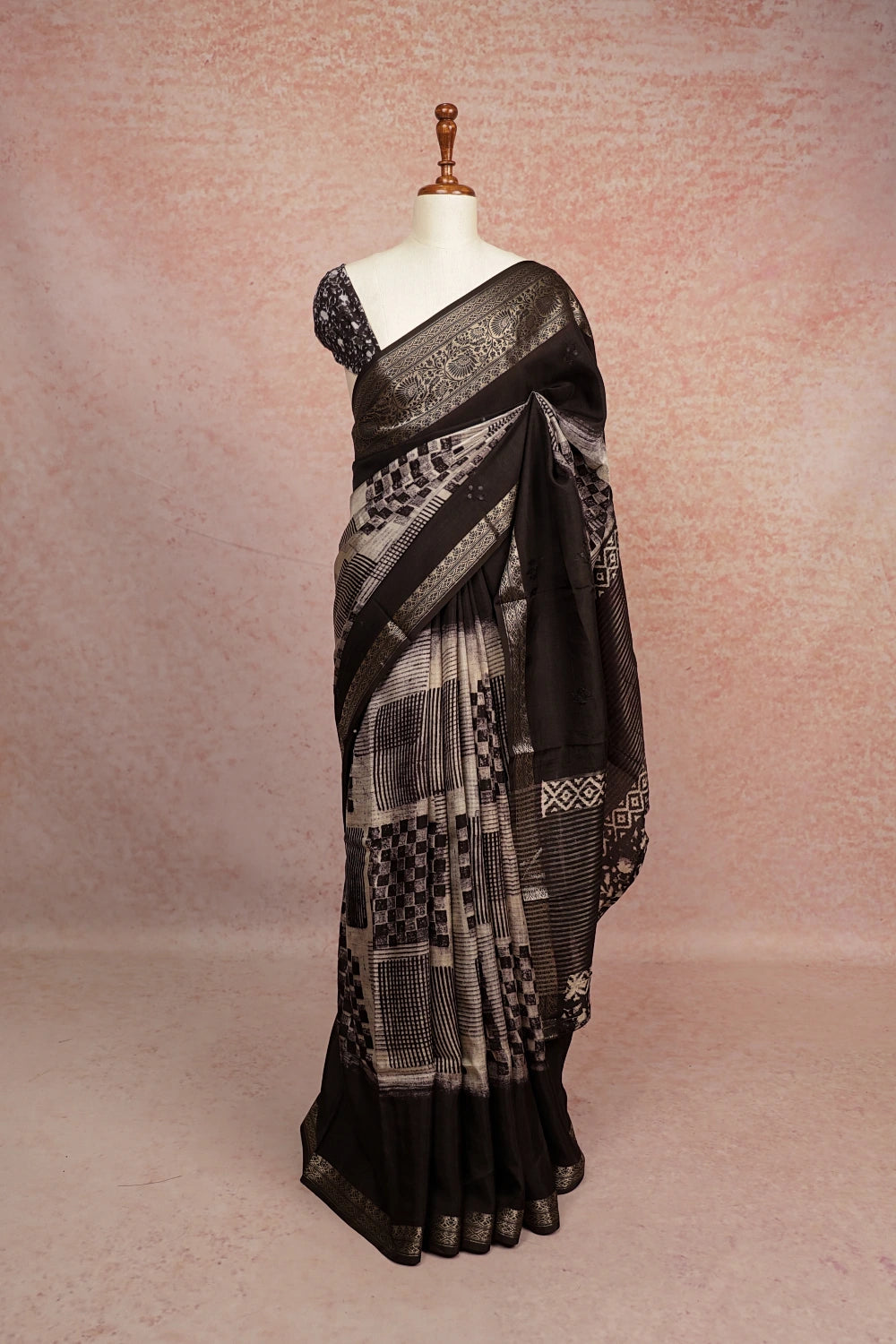 Black And White Semi Tussar Saree