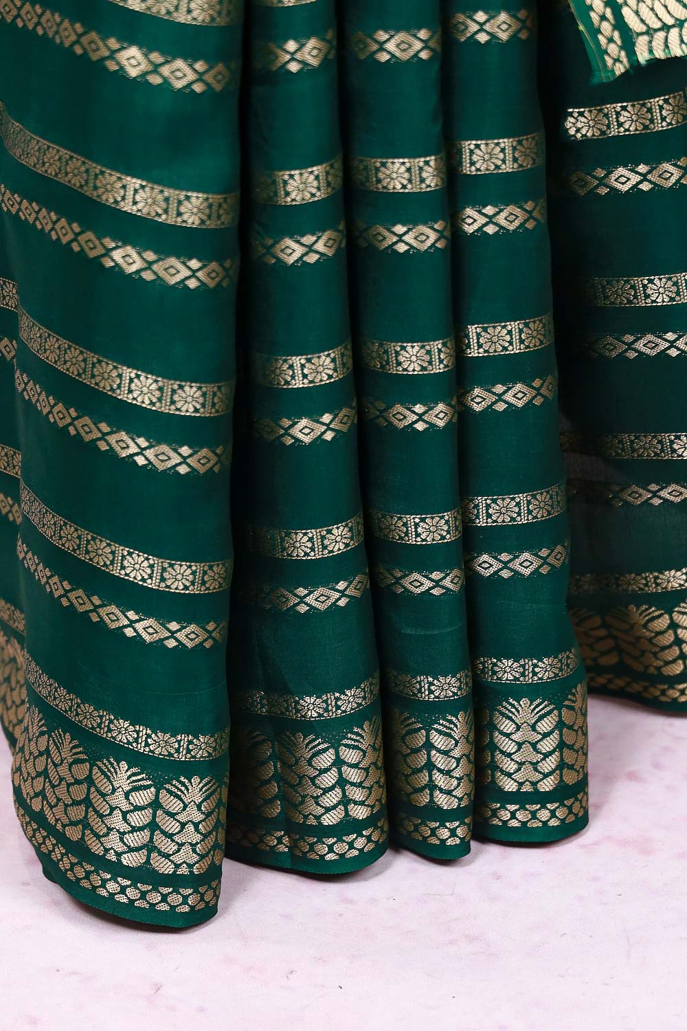 Green Semi Crepe Saree - Seematti