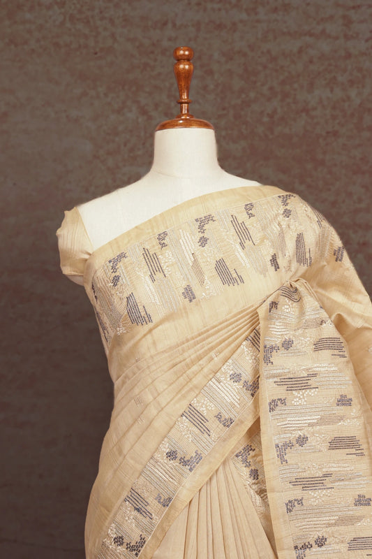 Chikku Colour Semi Jute Saree