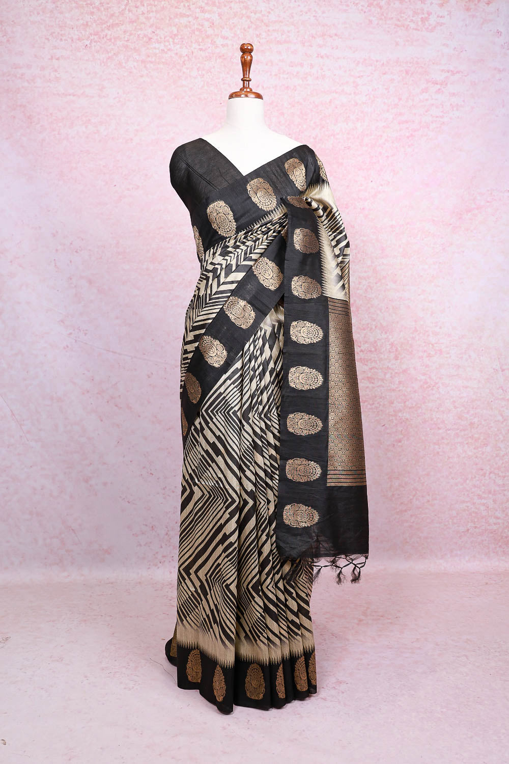 Cream Semi Tussar Saree - Seematti