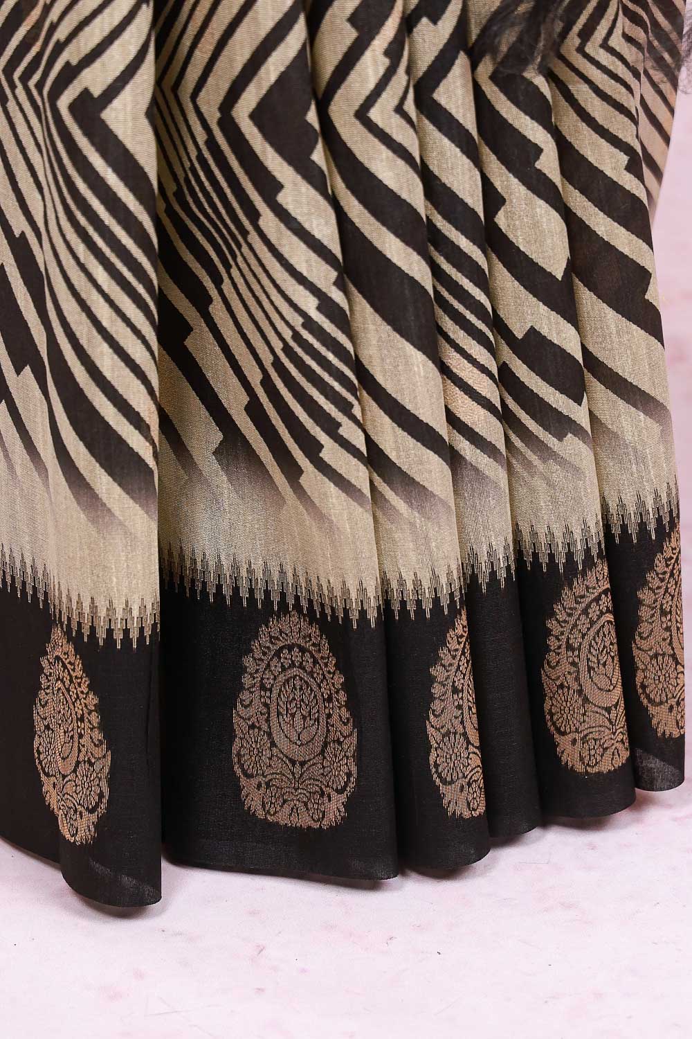 Cream Semi Tussar Saree - Seematti