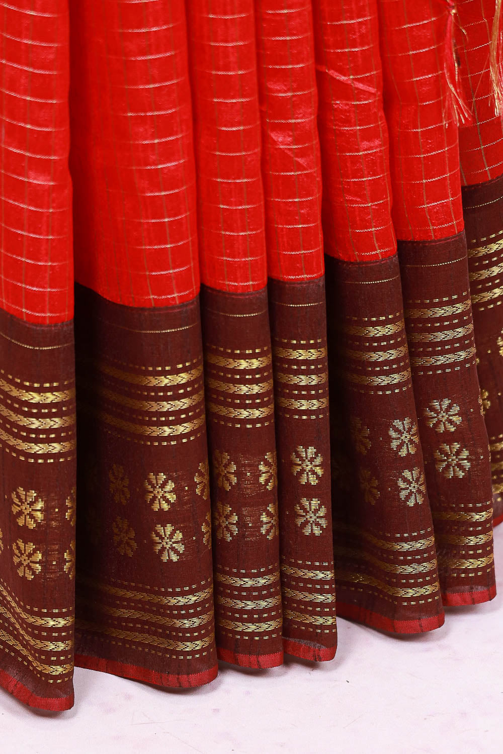Chilly Red Semi Jute Saree