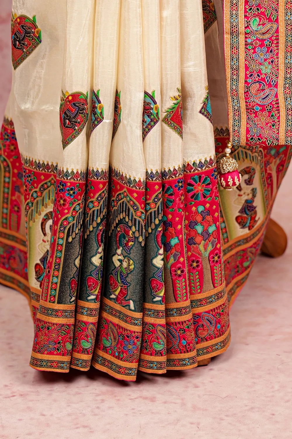 Cream Crepe Saree