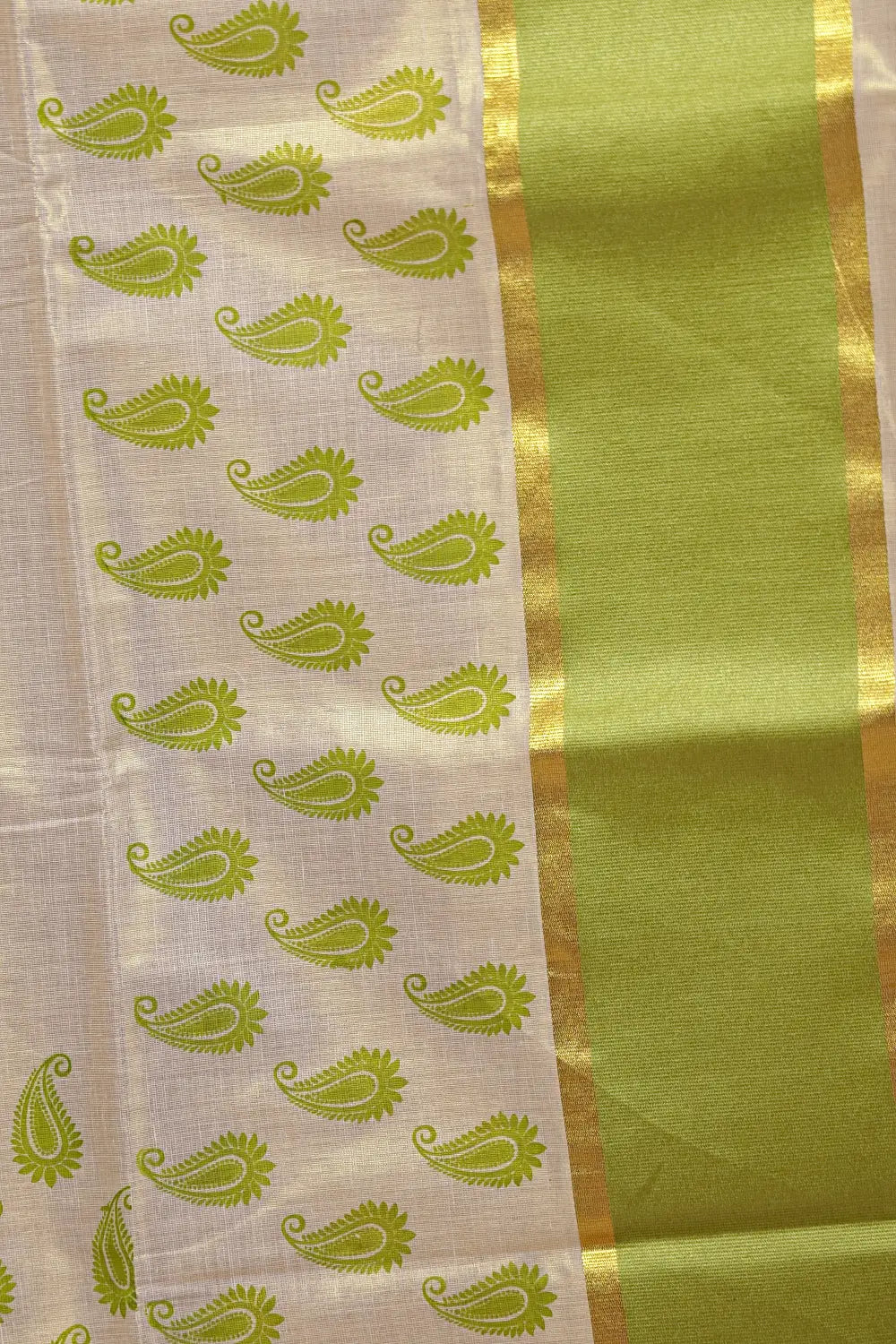Golden Semi Tissue Kerala Saree