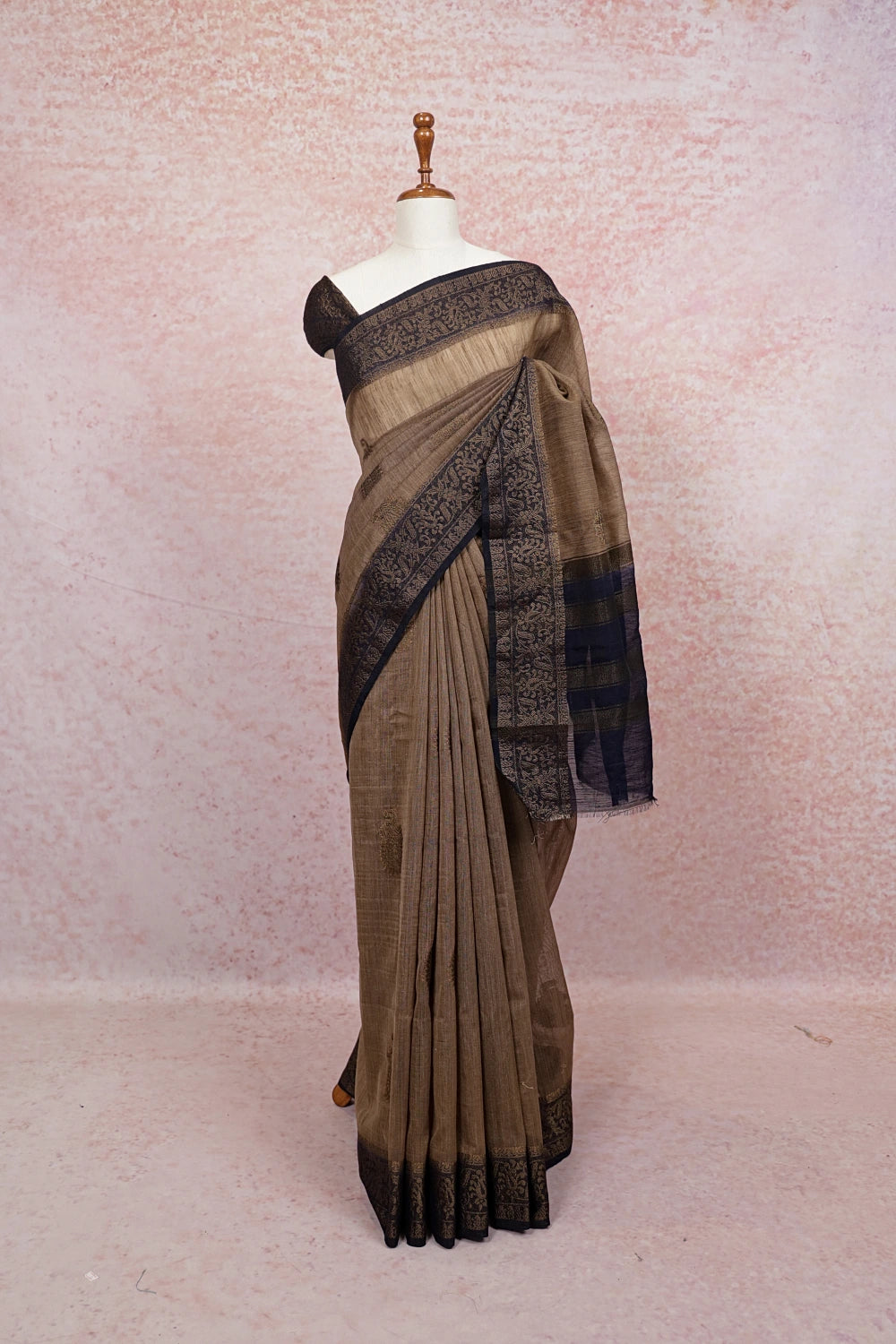 Chikku Color Semi Jute Saree