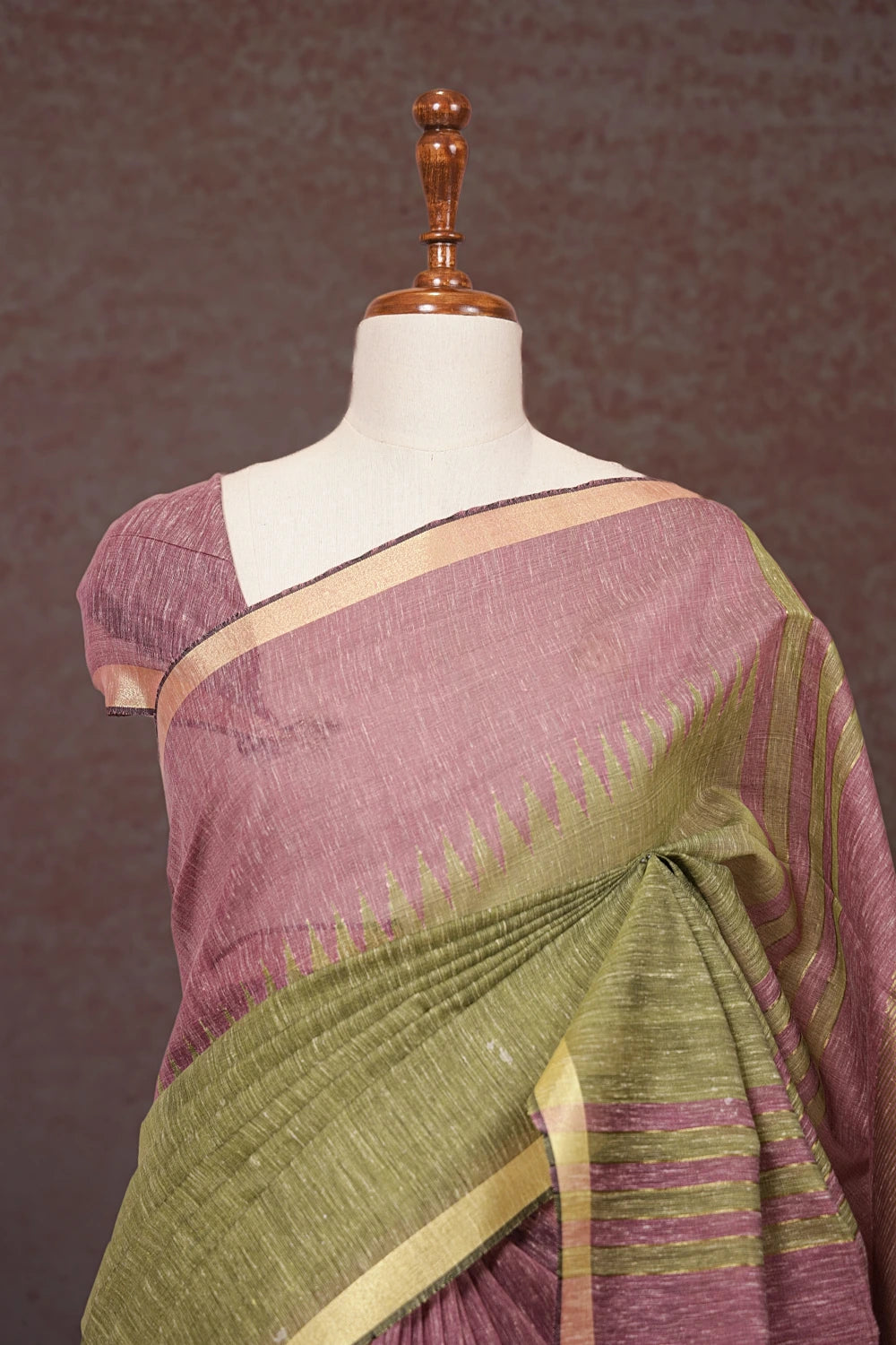 Onion Pink And Moss Green Semi Linen Saree