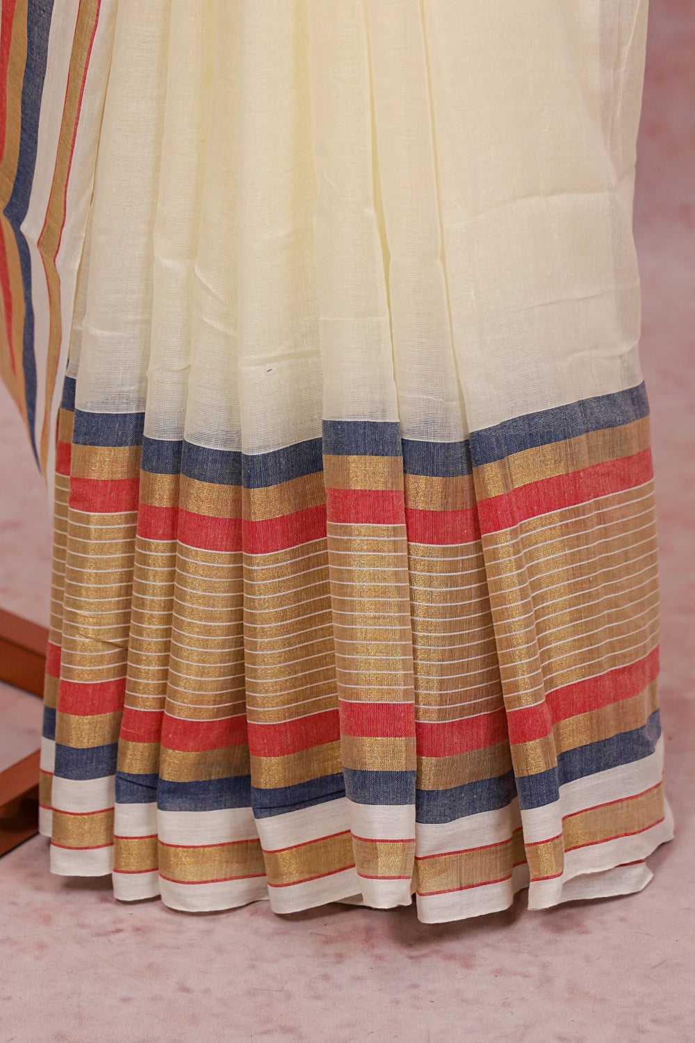 Off White Mul Cotton Kerala Saree
