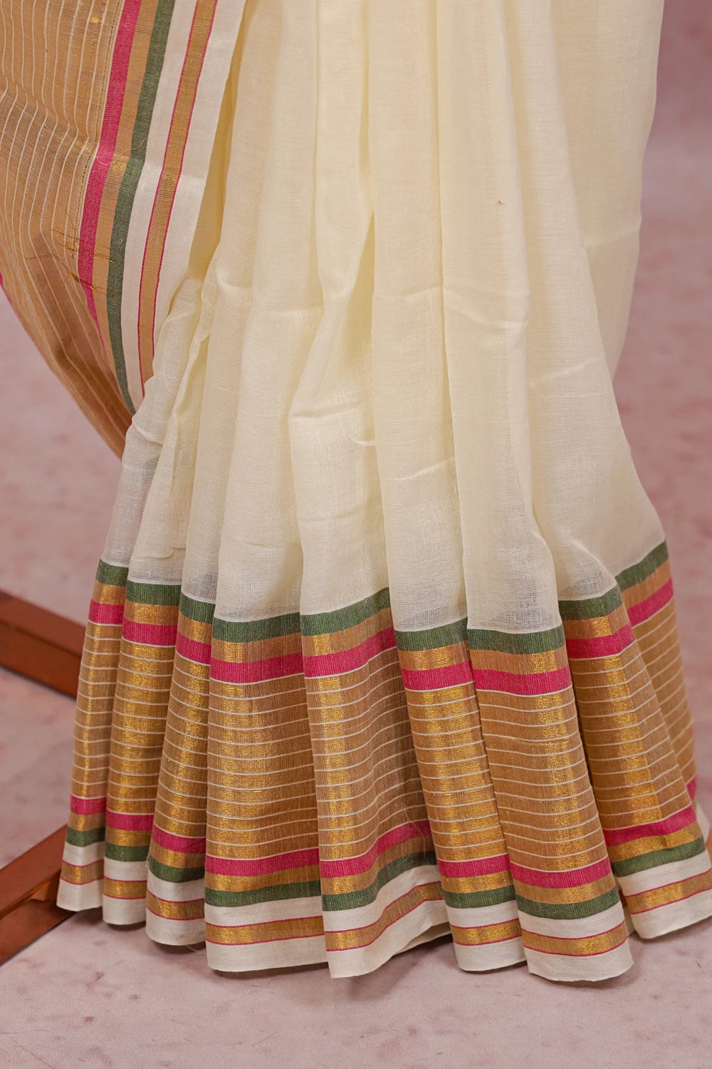 Off White Mul Cotton Kerala Saree
