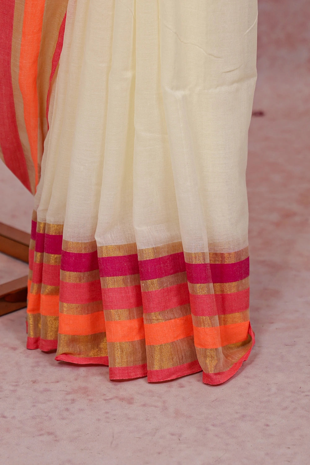 Off White Mul Cotton Kerala Saree