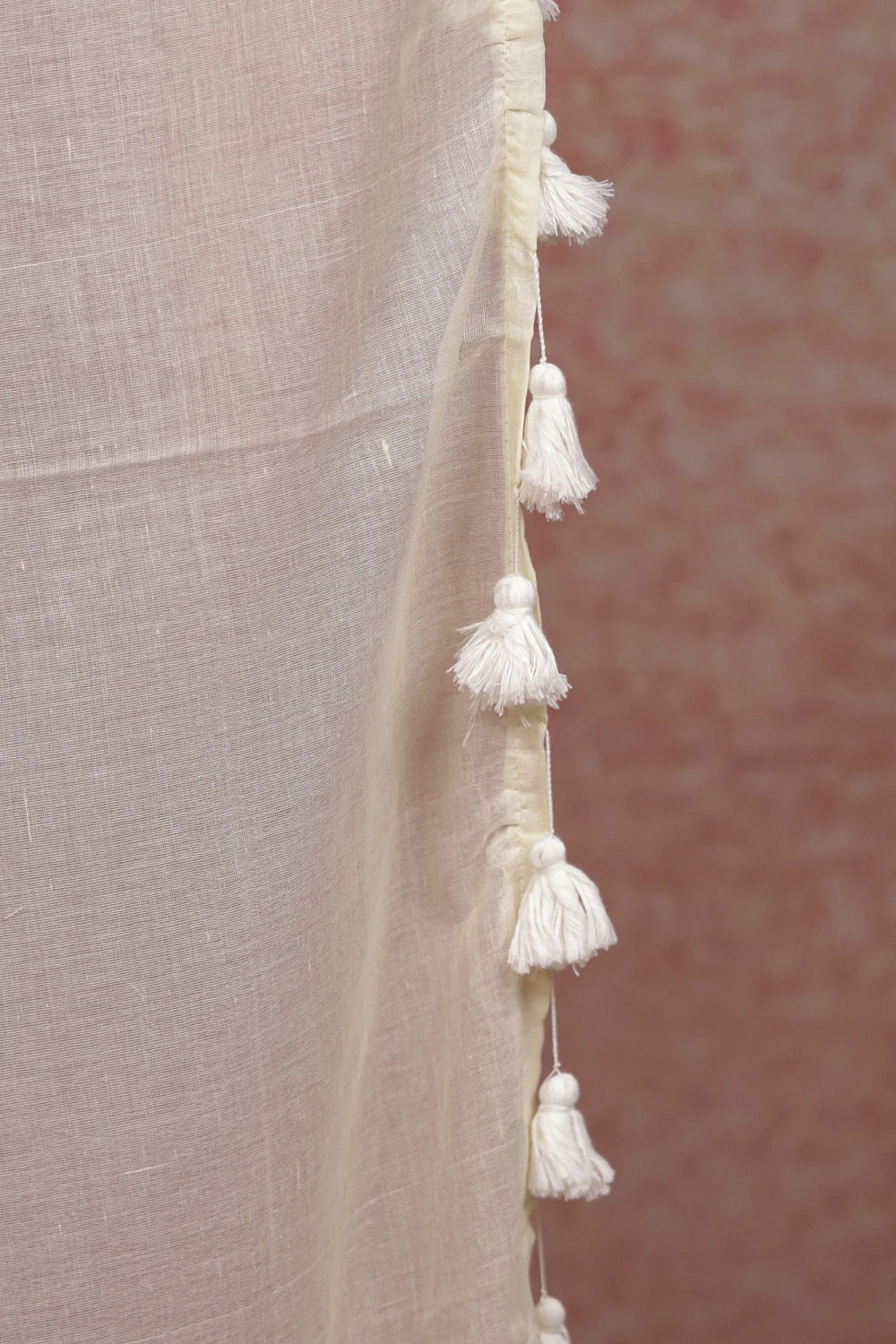 Off White Mul Cotton Kerala Saree