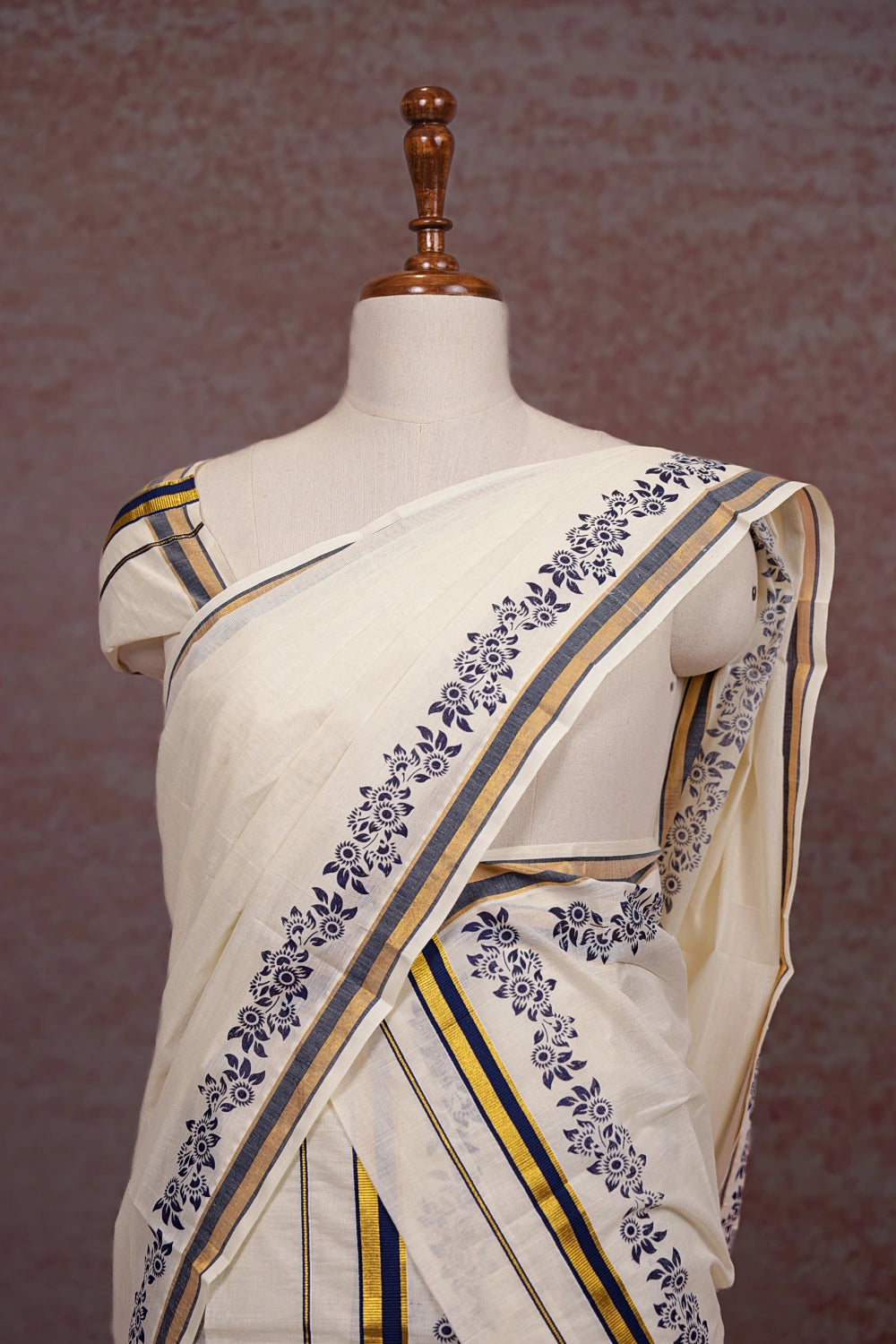 Off White Cotton Set Mundu