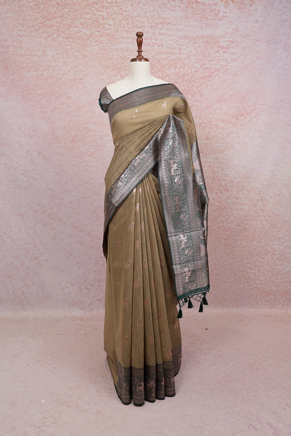 Chikku Color Semi jute Saree