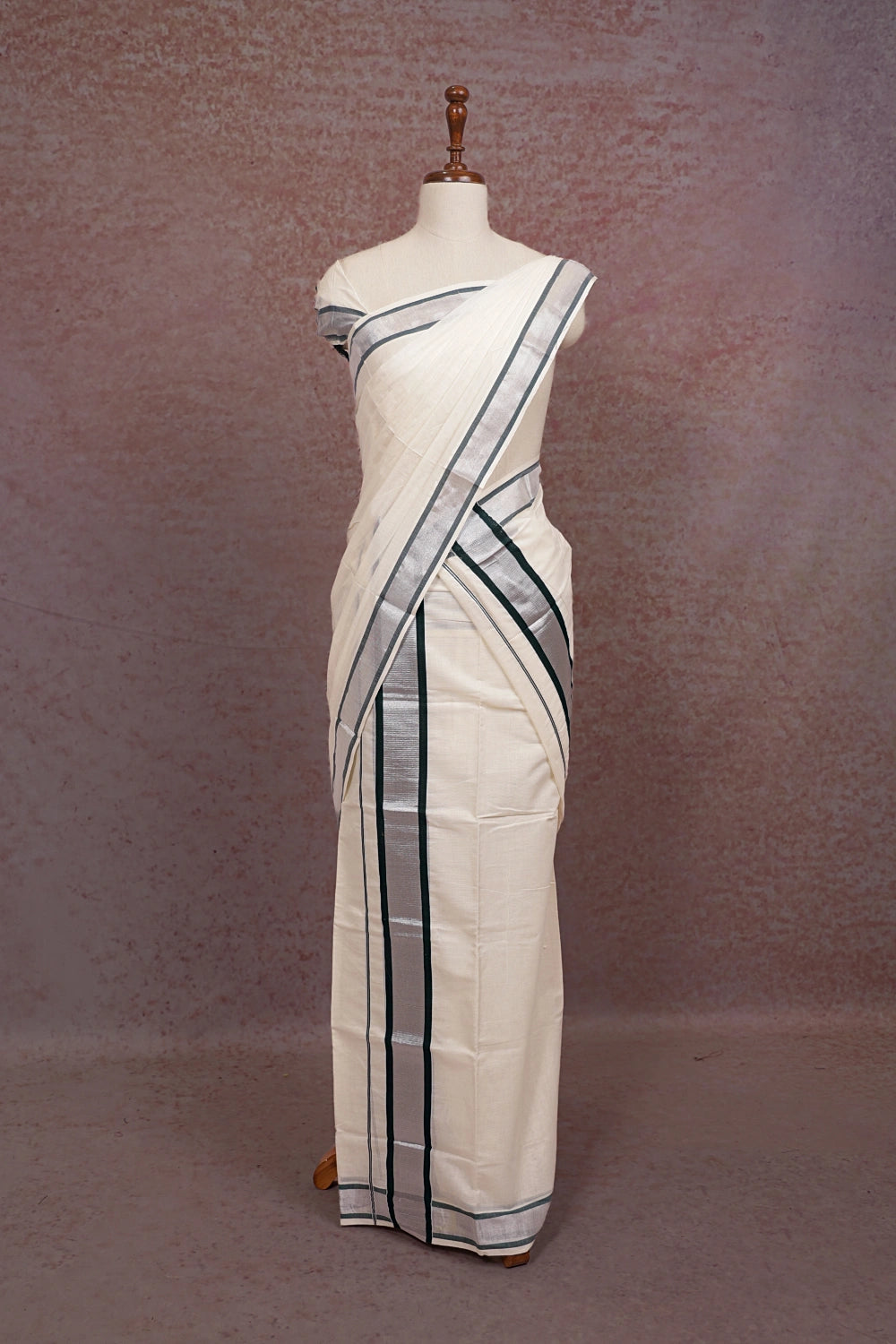 Off White Cotton Set Mundu
