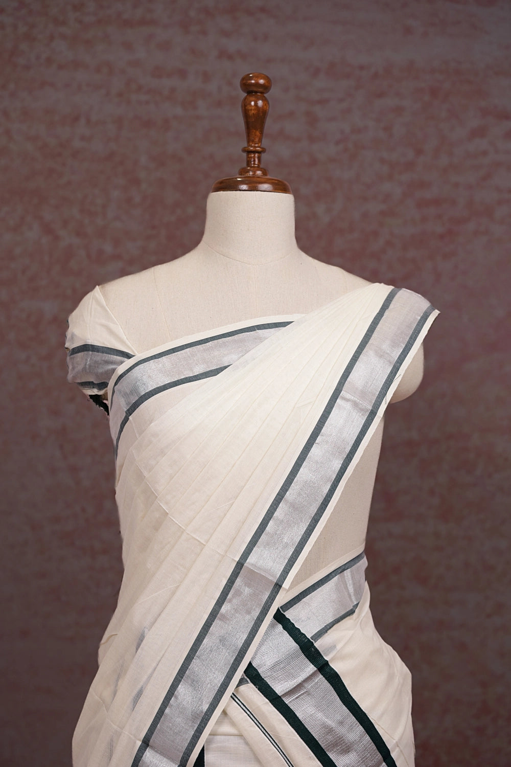 Off White Cotton Set Mundu