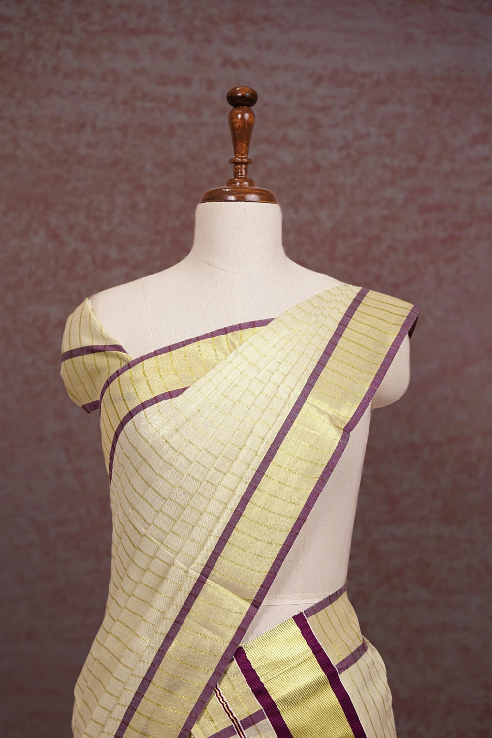 Off White Semi Tissue Set Mundu