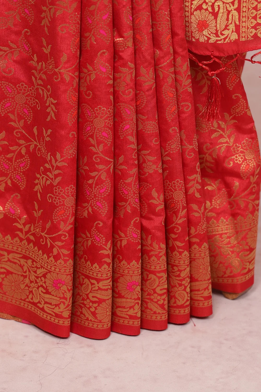 Red Semi Banarasi Saree - Seematti