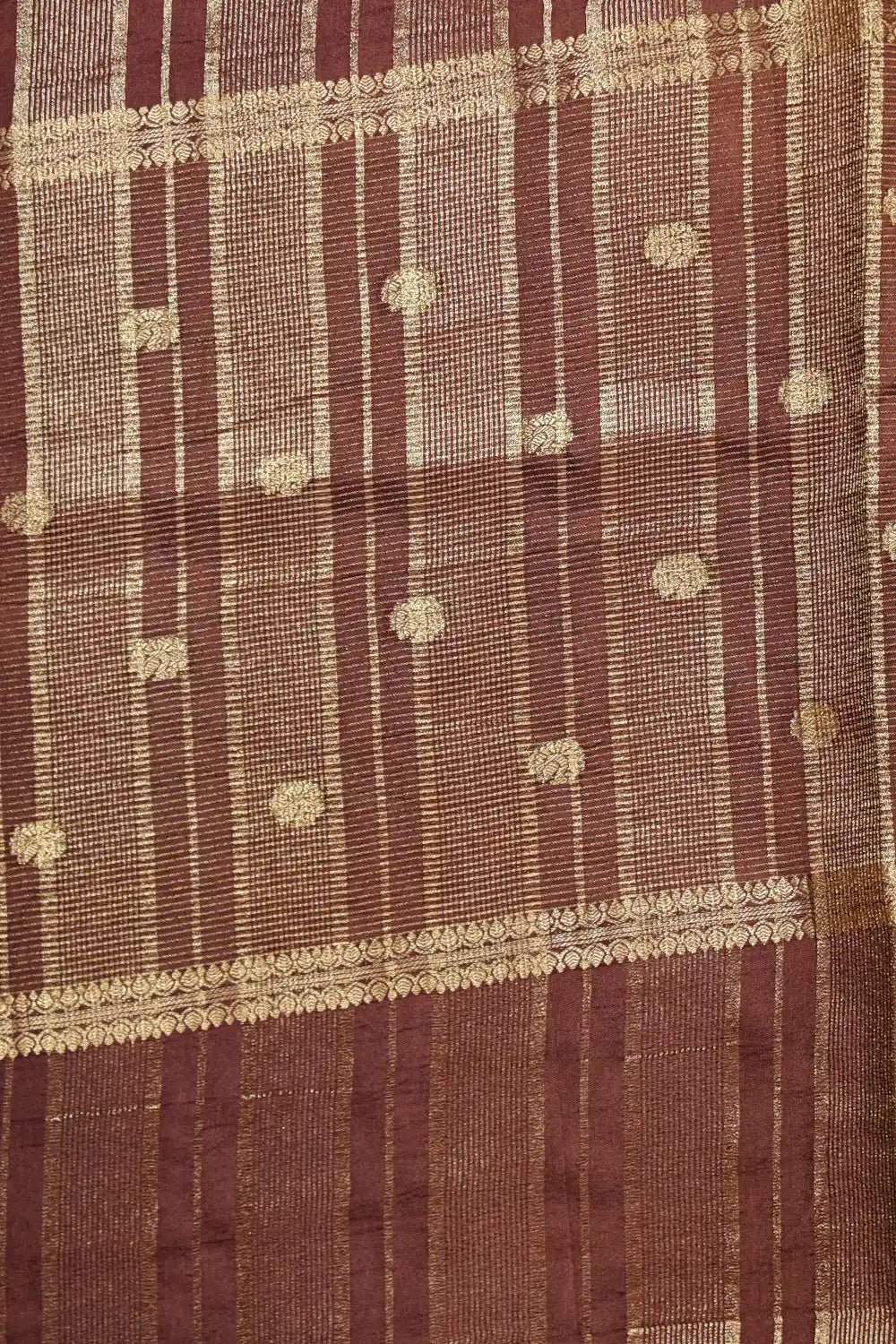Binni silk saree fabric texture, striped butta detail