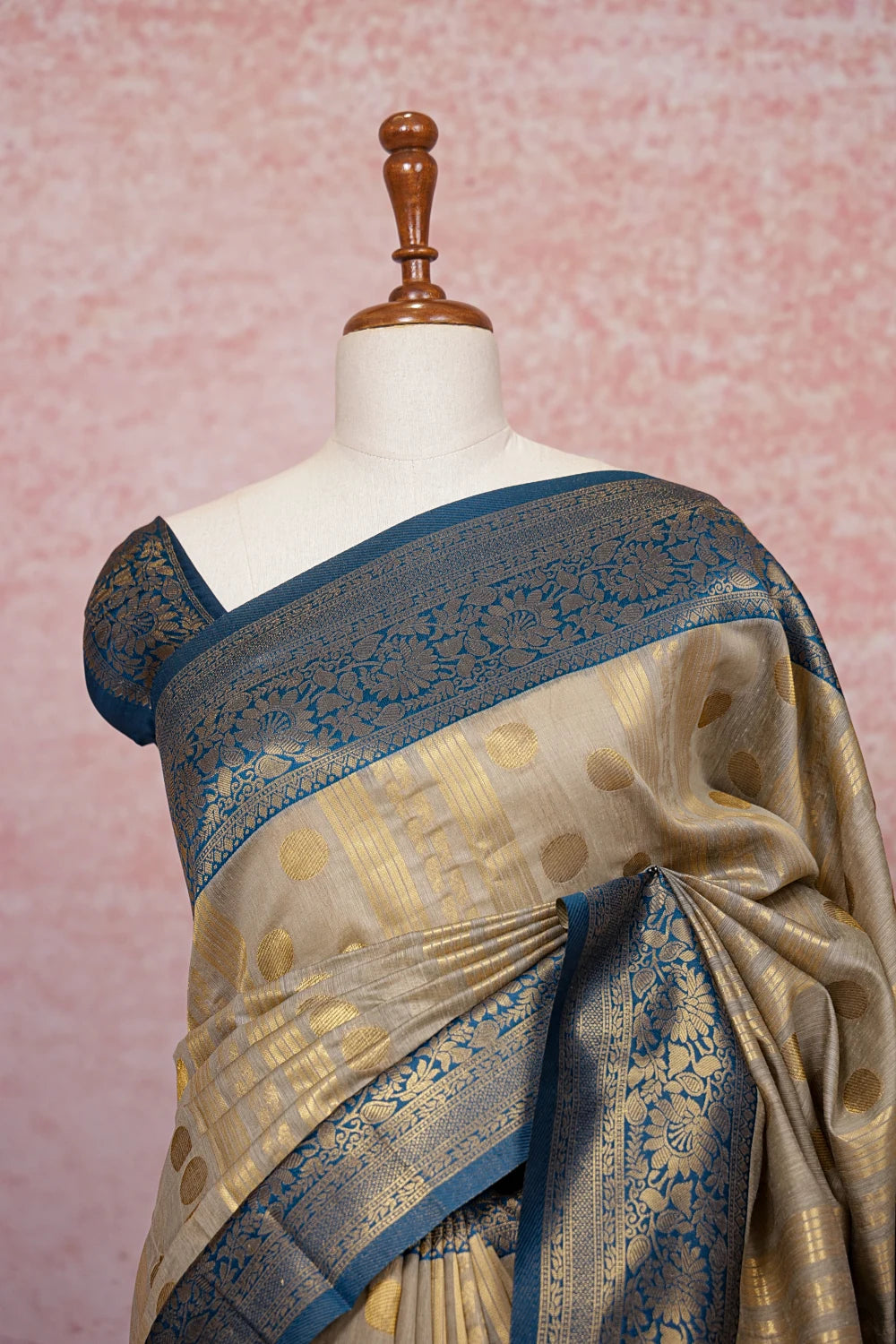 Chikku semi silk saree pallu close-up with designer border